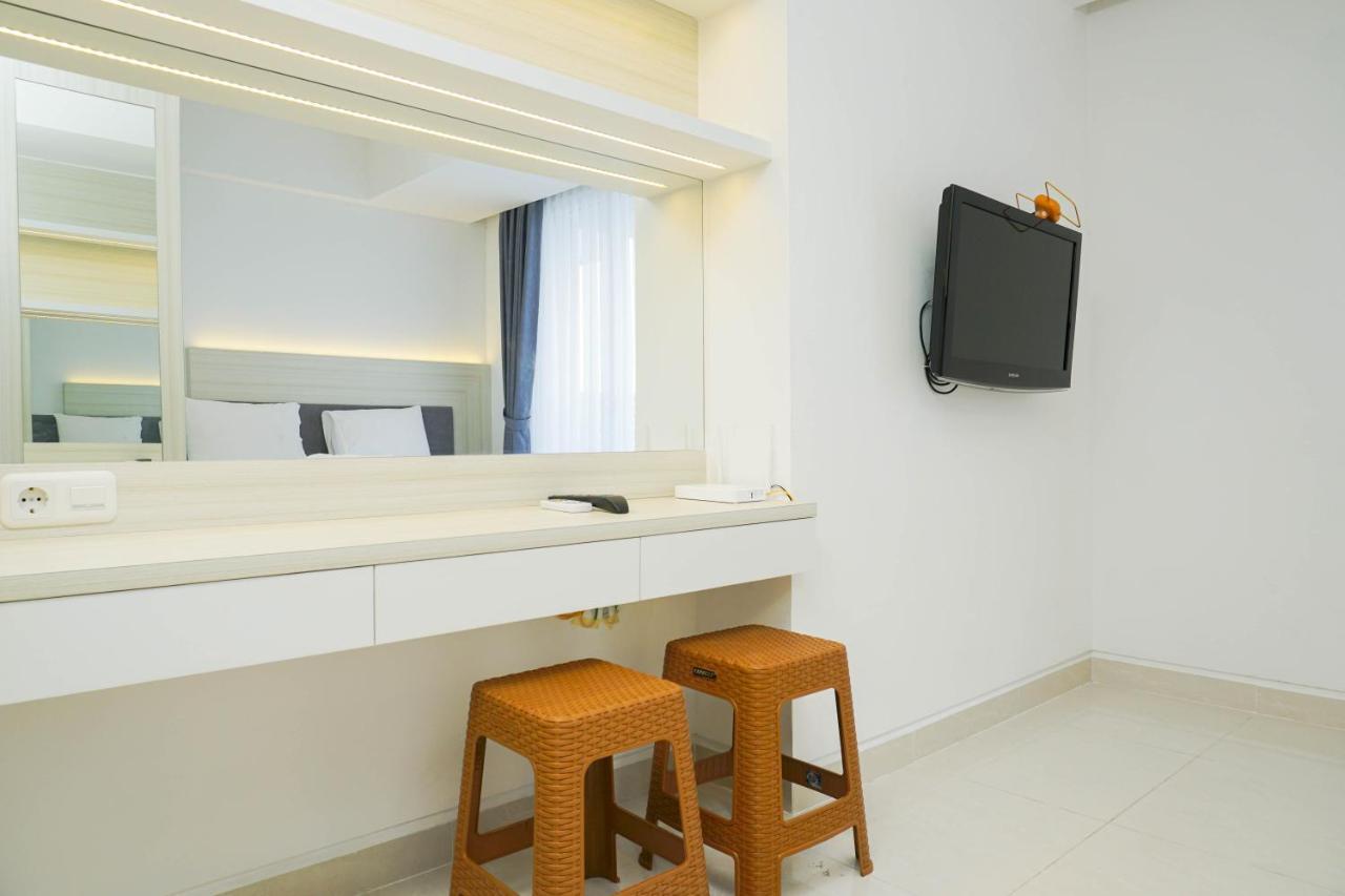 Relax And Comfy With Pool View At West Vista By Travelio Apartment